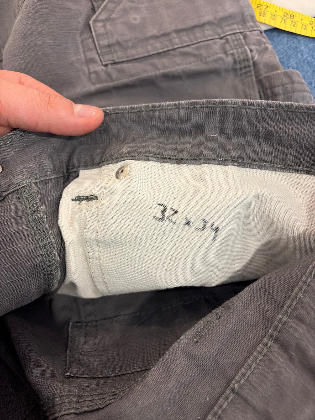 00s Wrangler Workwear Grey Utility Shorts (34)