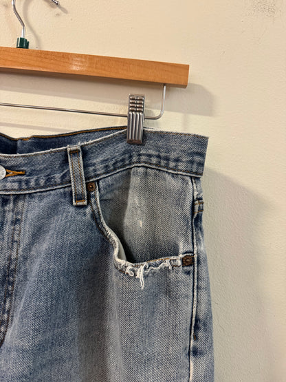 2004 Levi's 560 Distressed Light Wash Shorts (34)