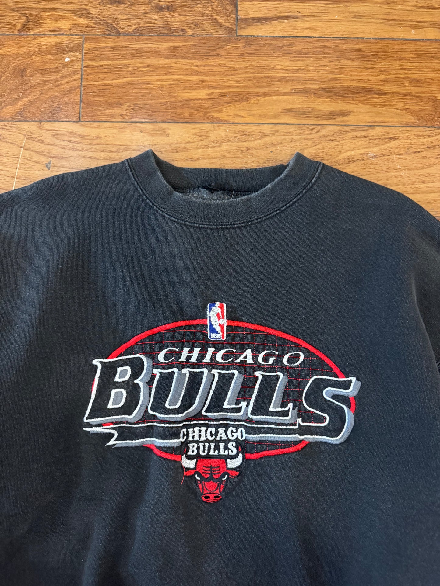 90s Chicago Bulls Logo Athletics Embroidered Crewneck (XL)