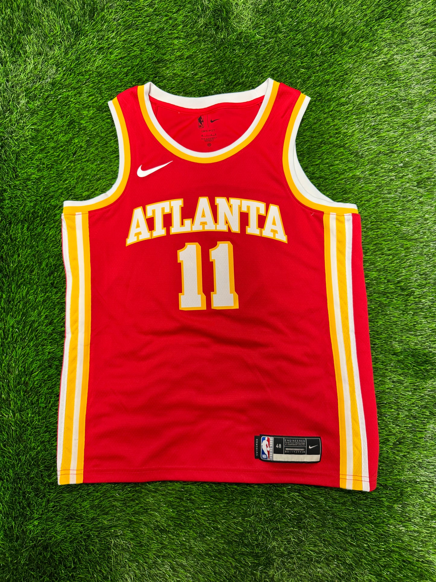 Atlanta Hawks Trae Young #11 Nike Red Statement Edition NBA Jersey (L)