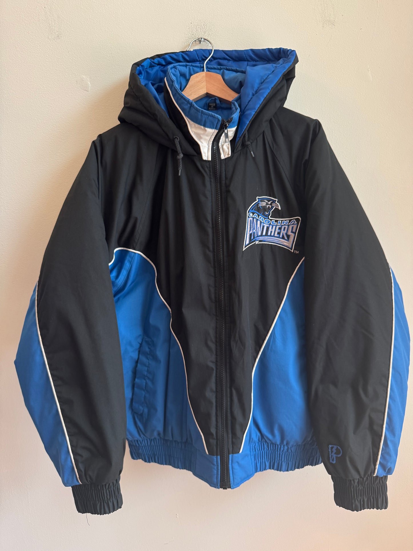 90s Carolina Panther Pro Player Dark Blue Inaugural Season Puffer Jacket (M)