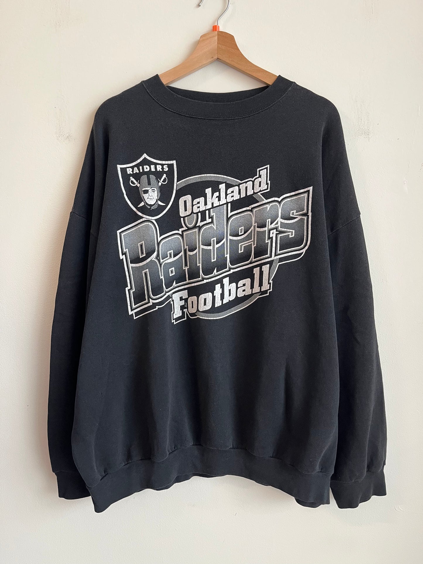 1990s Oakland Raiders Logo 7 Spell Out Black Crewneck (XXL)