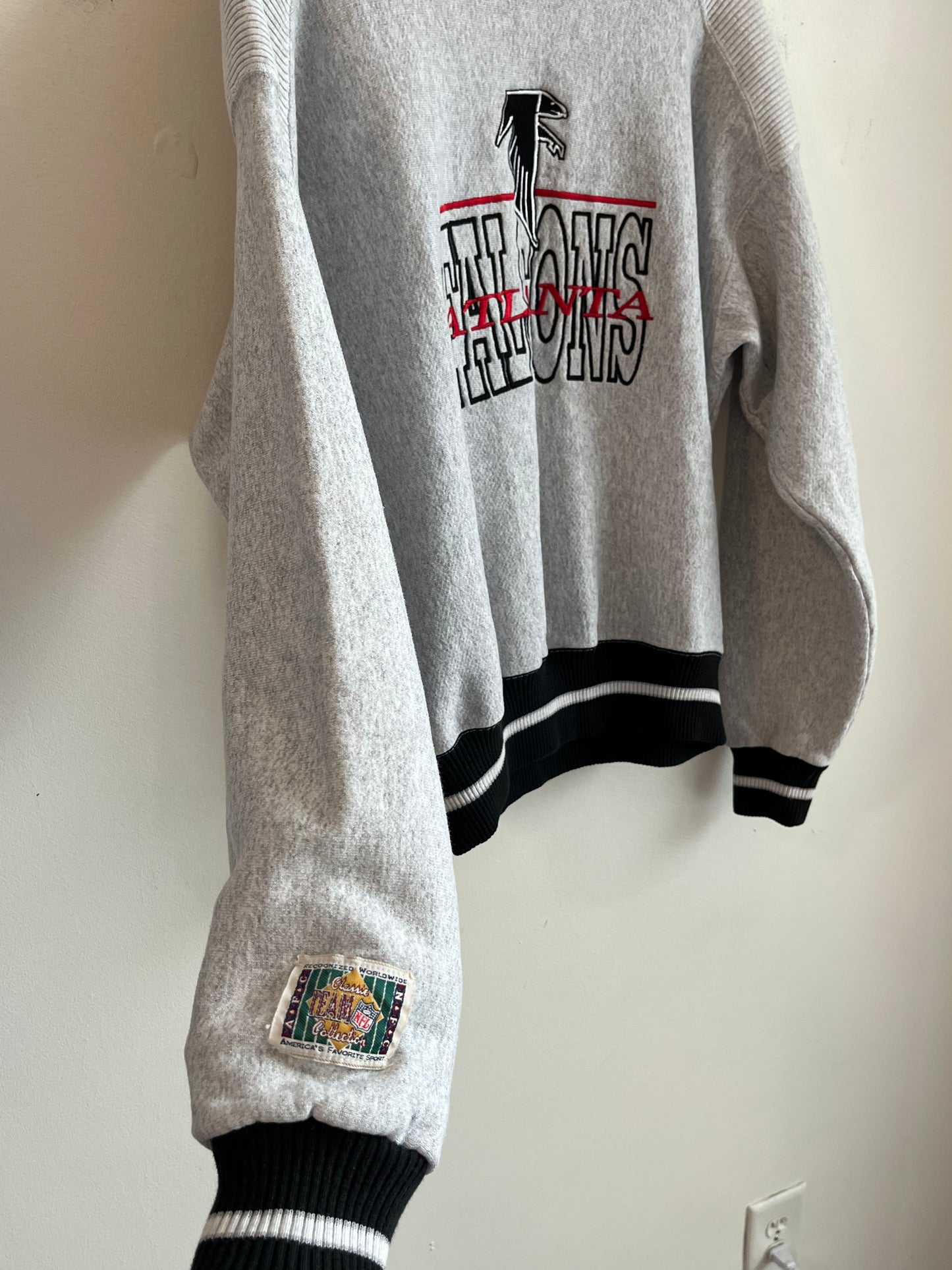 1990s Atlanta Falcons Embroidered Spell Out Ribbed Crewneck (L)