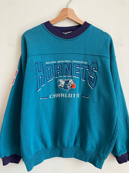 90s Charlotte Hornets Lee Embroidered Crewneck (M)