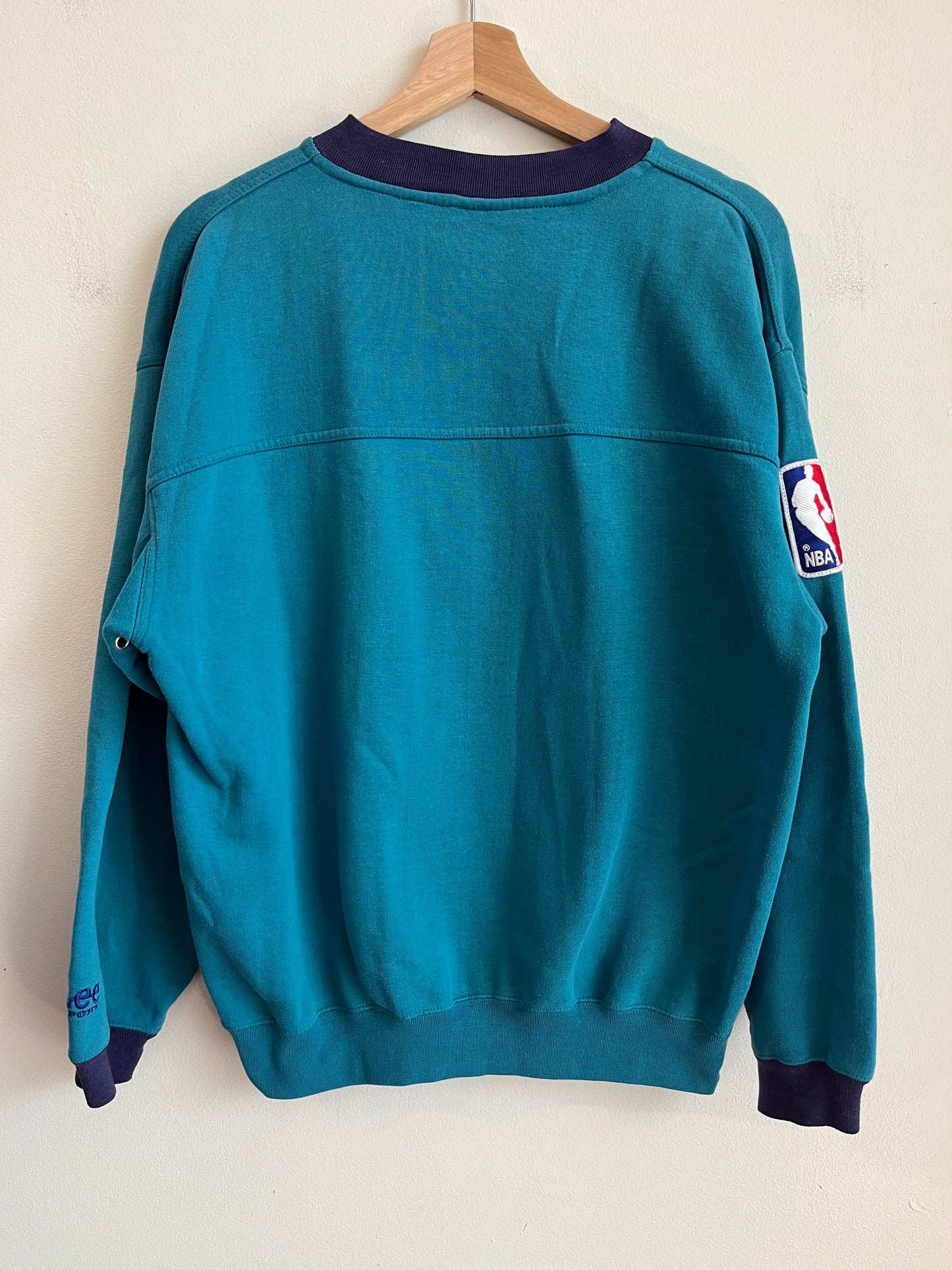 90s Charlotte Hornets Lee Embroidered Crewneck (M)