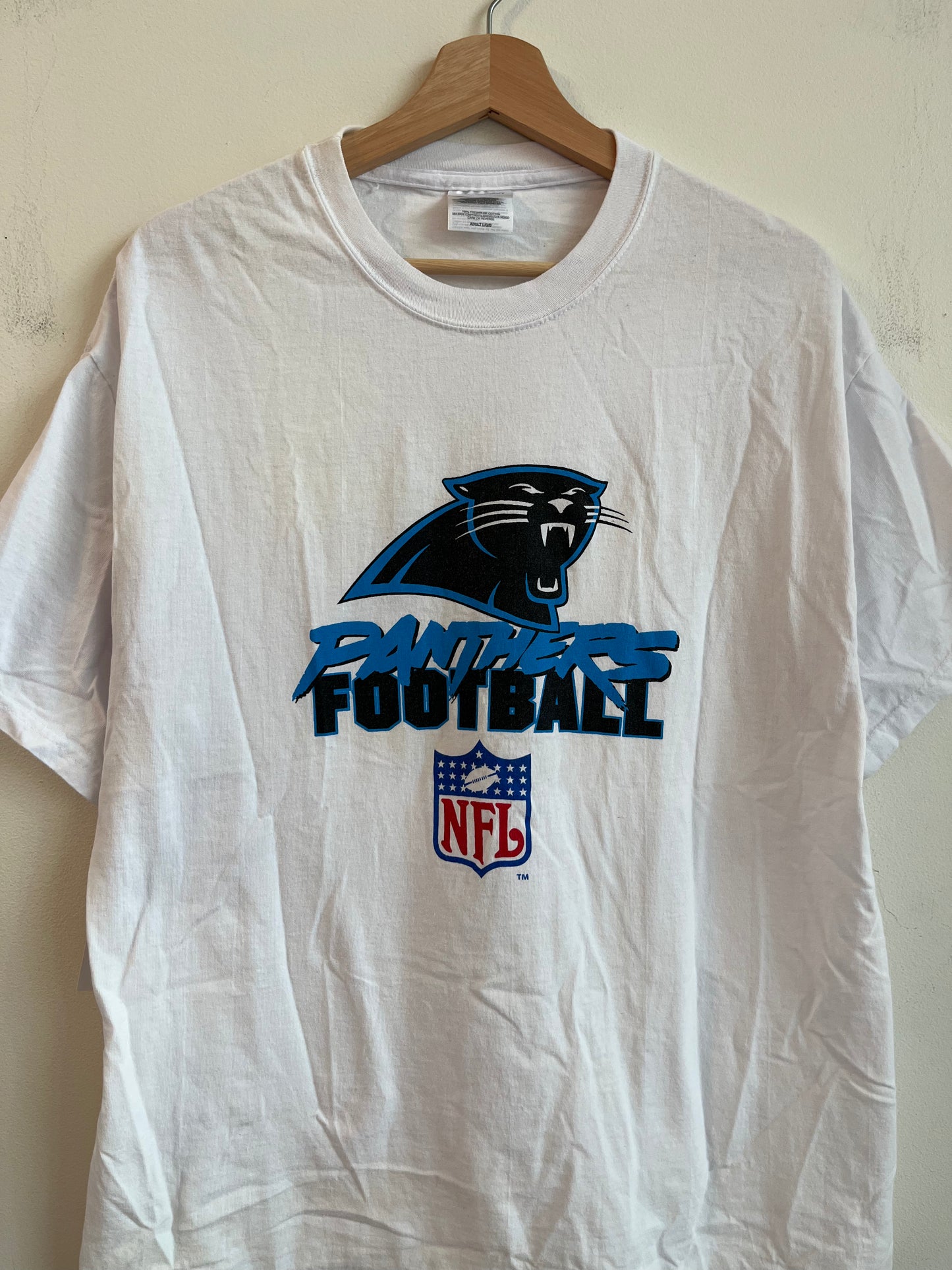 2000s Carolina Panthers Football Cat Scratch White Tee (L)