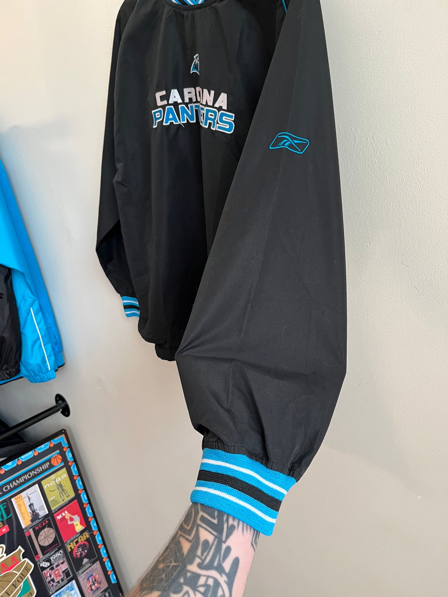 2000s Carolina Panthers Reebok Spell Out Windbreaker (Youth L)