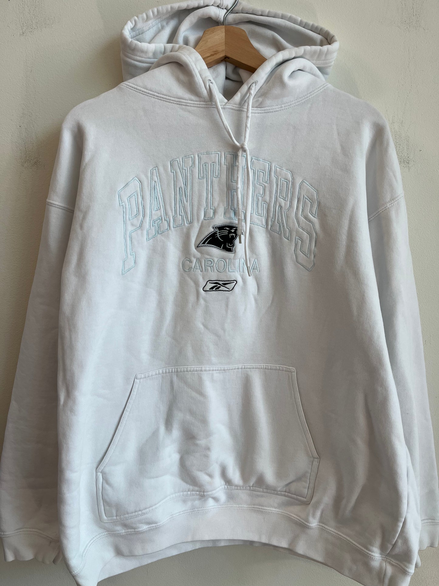 2010s Carolina Panthers White Reebok Spell Out Hoodie (L)