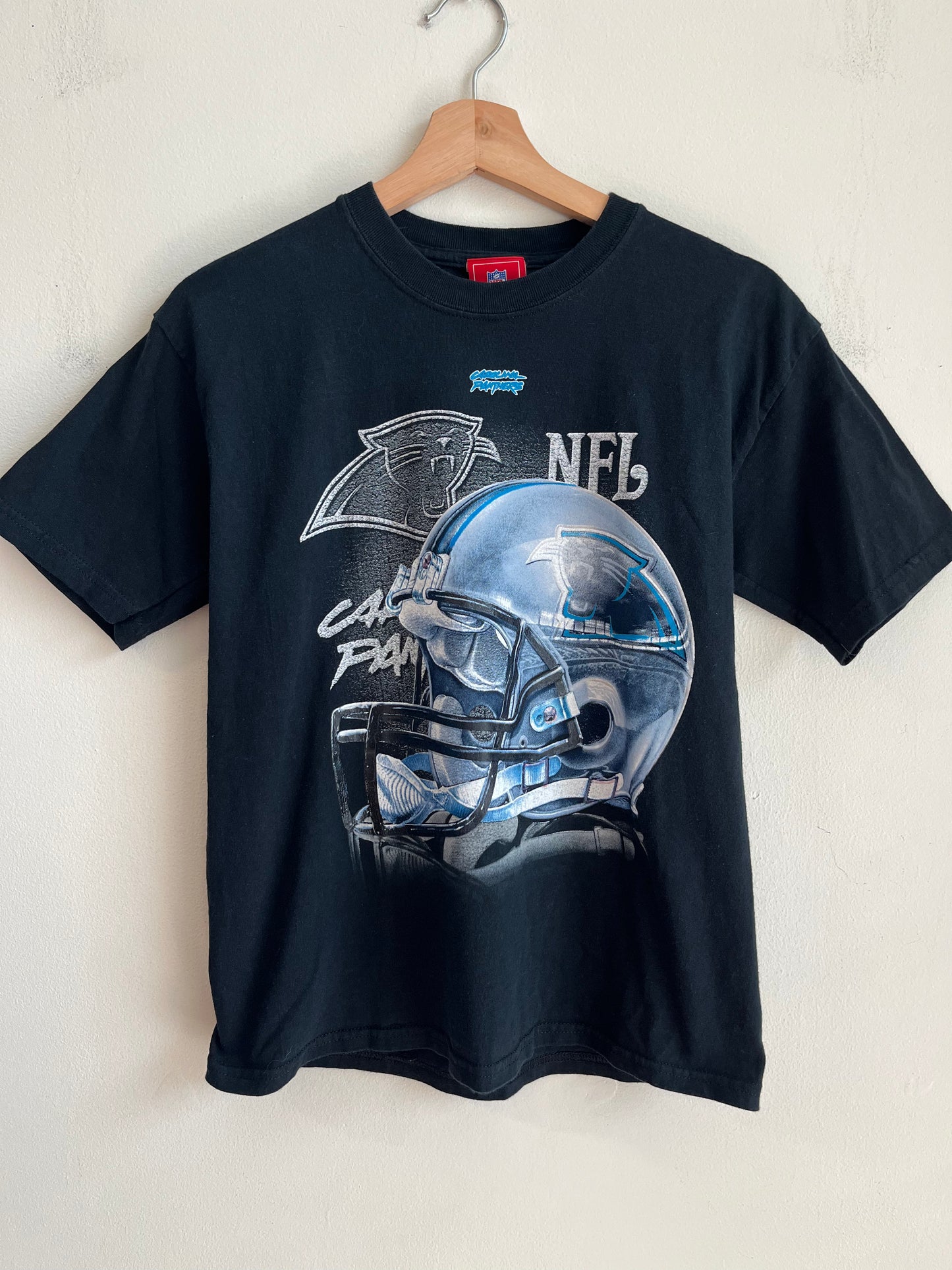 00s Carolina Panthers Big Helmet Tee (Youth L)