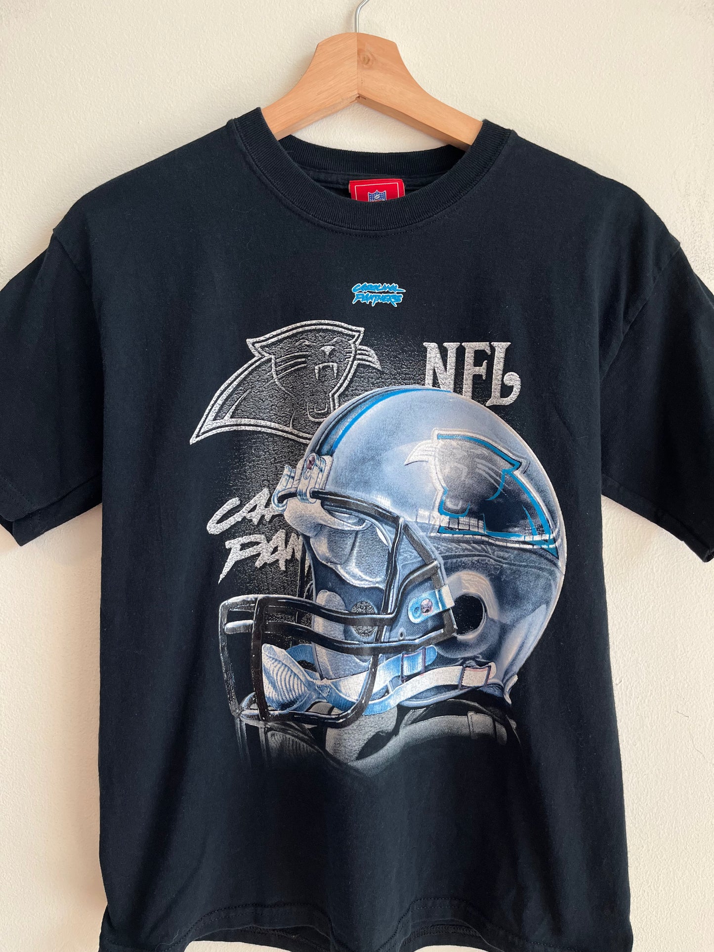 00s Carolina Panthers Big Helmet Tee (Youth L)