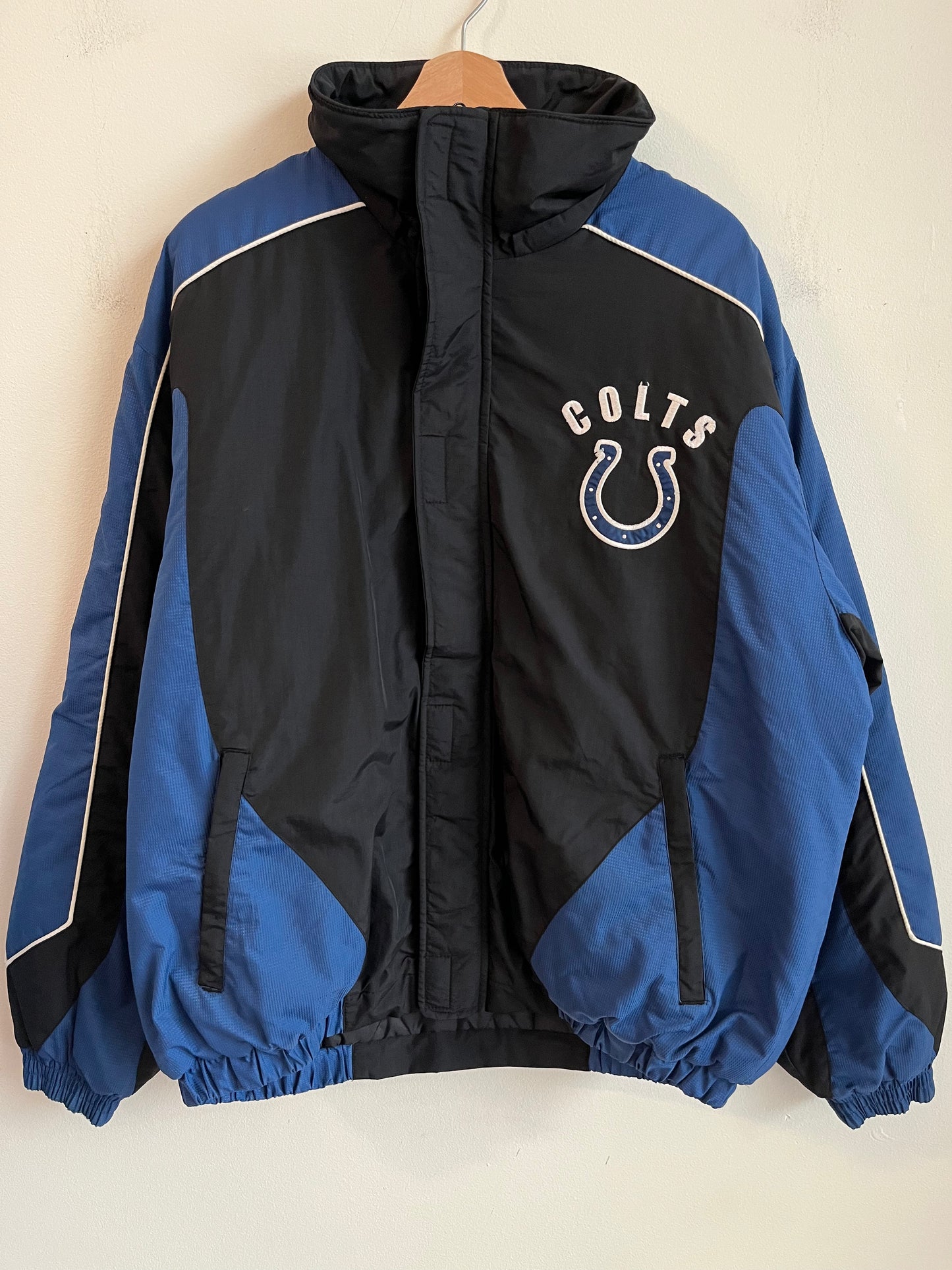 2010s Indianapolis Colts Two Toned Spell Out Puffer Jacket (L)