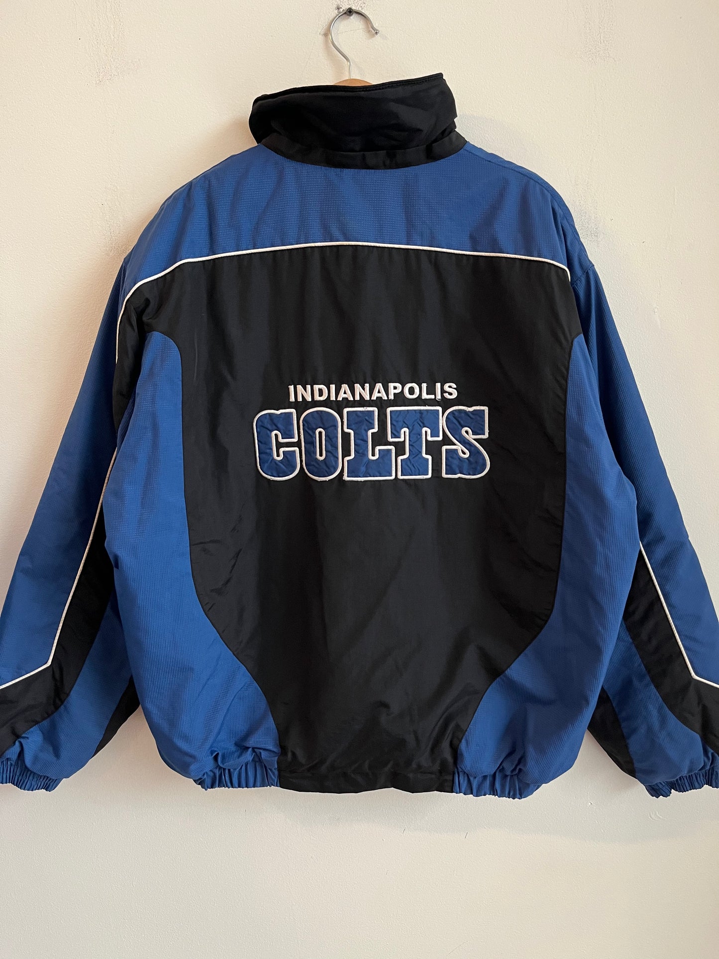 2010s Indianapolis Colts Two Toned Spell Out Puffer Jacket (L)