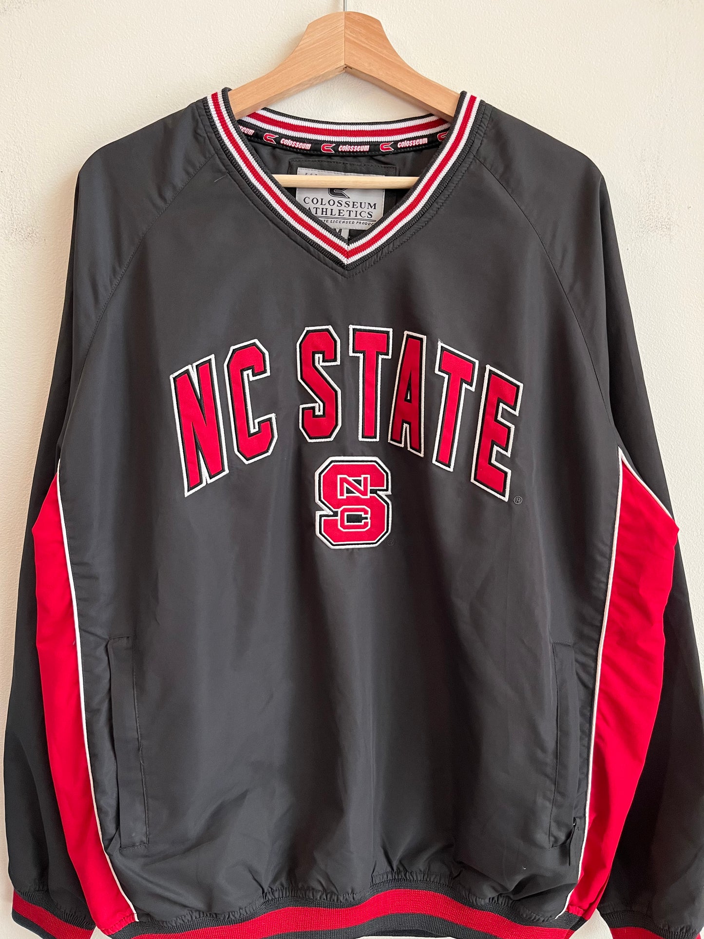 00s NC State Wolfpack Spell Out Colosseum Windbreaker (M)