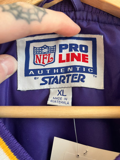 90s Minnesota Vikings Starter Spell Out Windbreaker (XL)