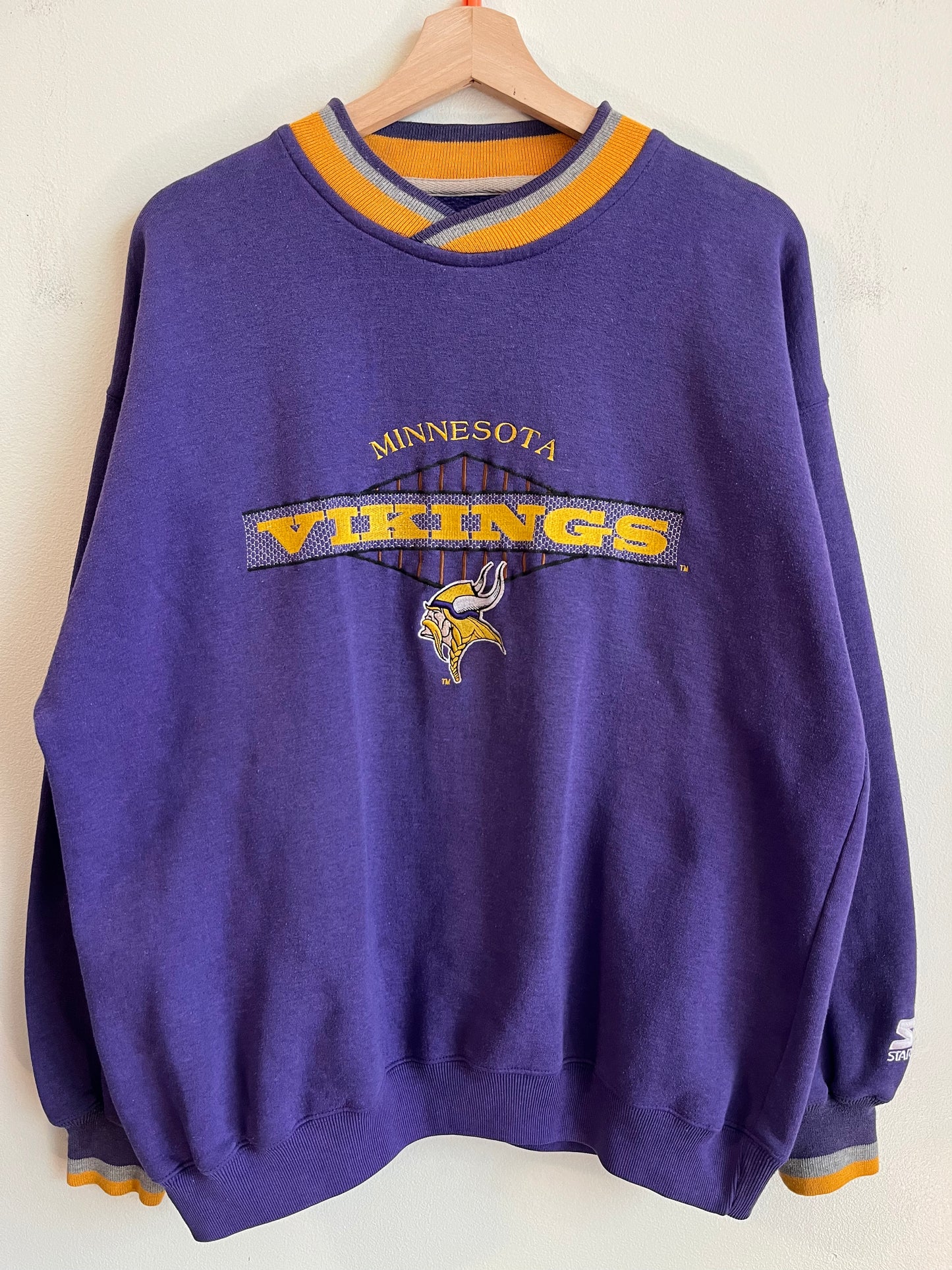 1990s Minnesota Vikings Embroidered Spell Out Starter Crewneck (L)
