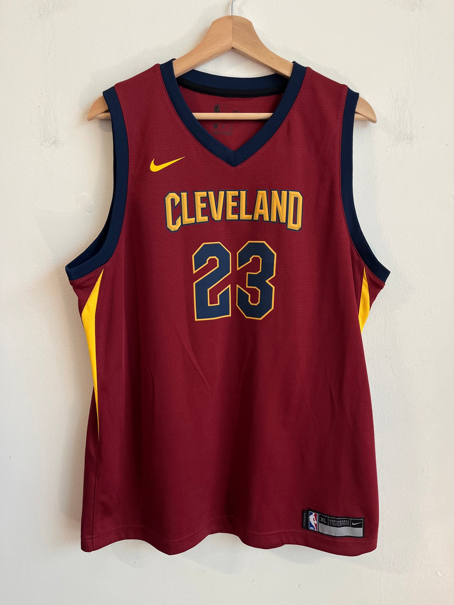 2017 Cleveland Cavaliers Lebron James Nike Jersey (Youth XL)