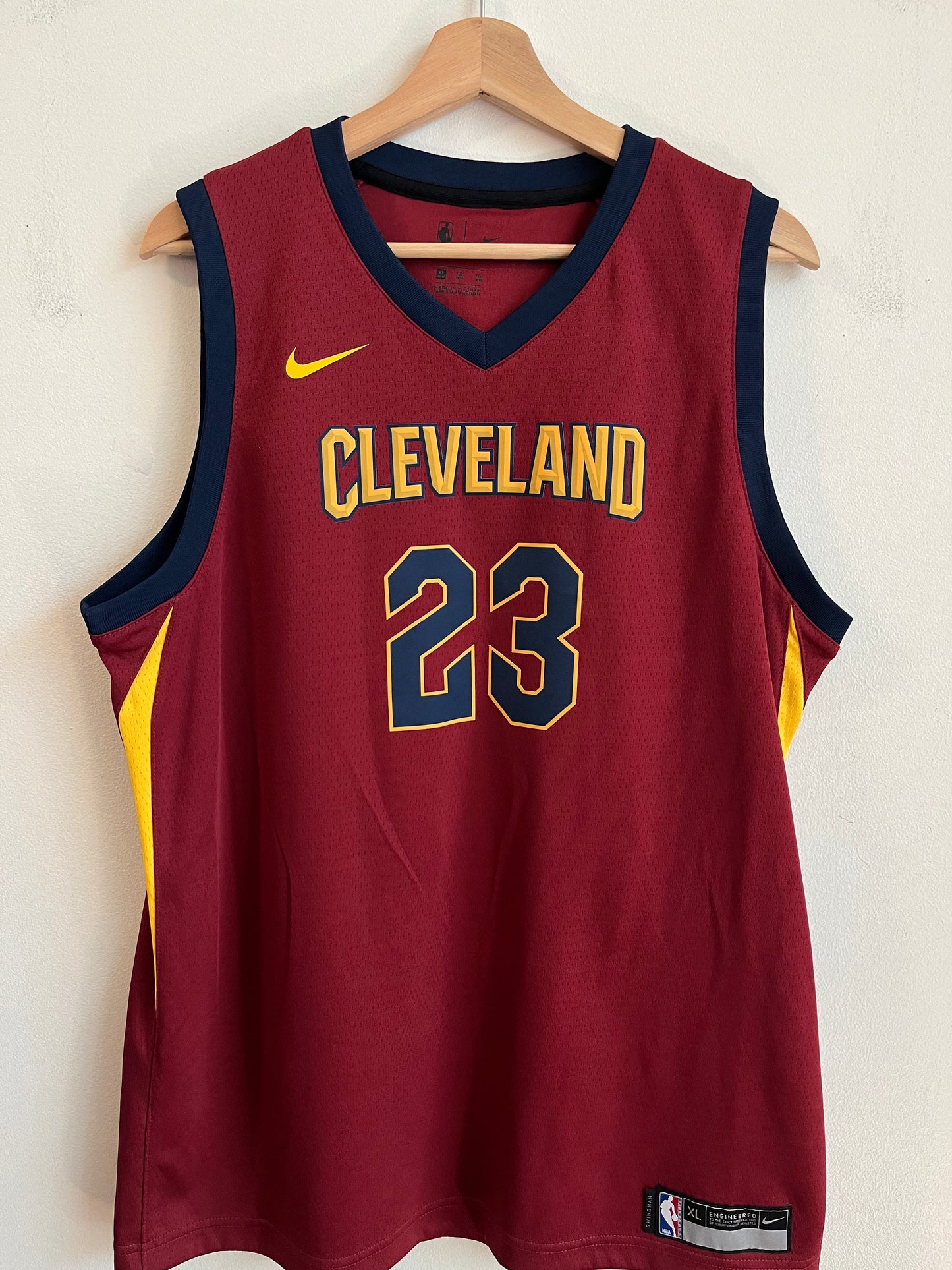 2017 Cleveland Cavaliers Lebron James Nike Jersey (Youth XL)