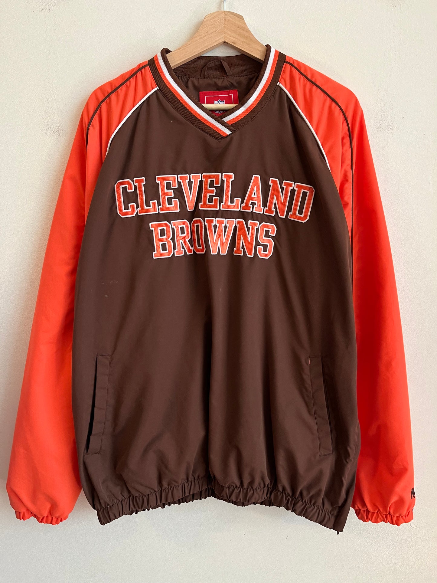 2000s Cleveland Browns Two Tone Spell Out Windbreaker (L)