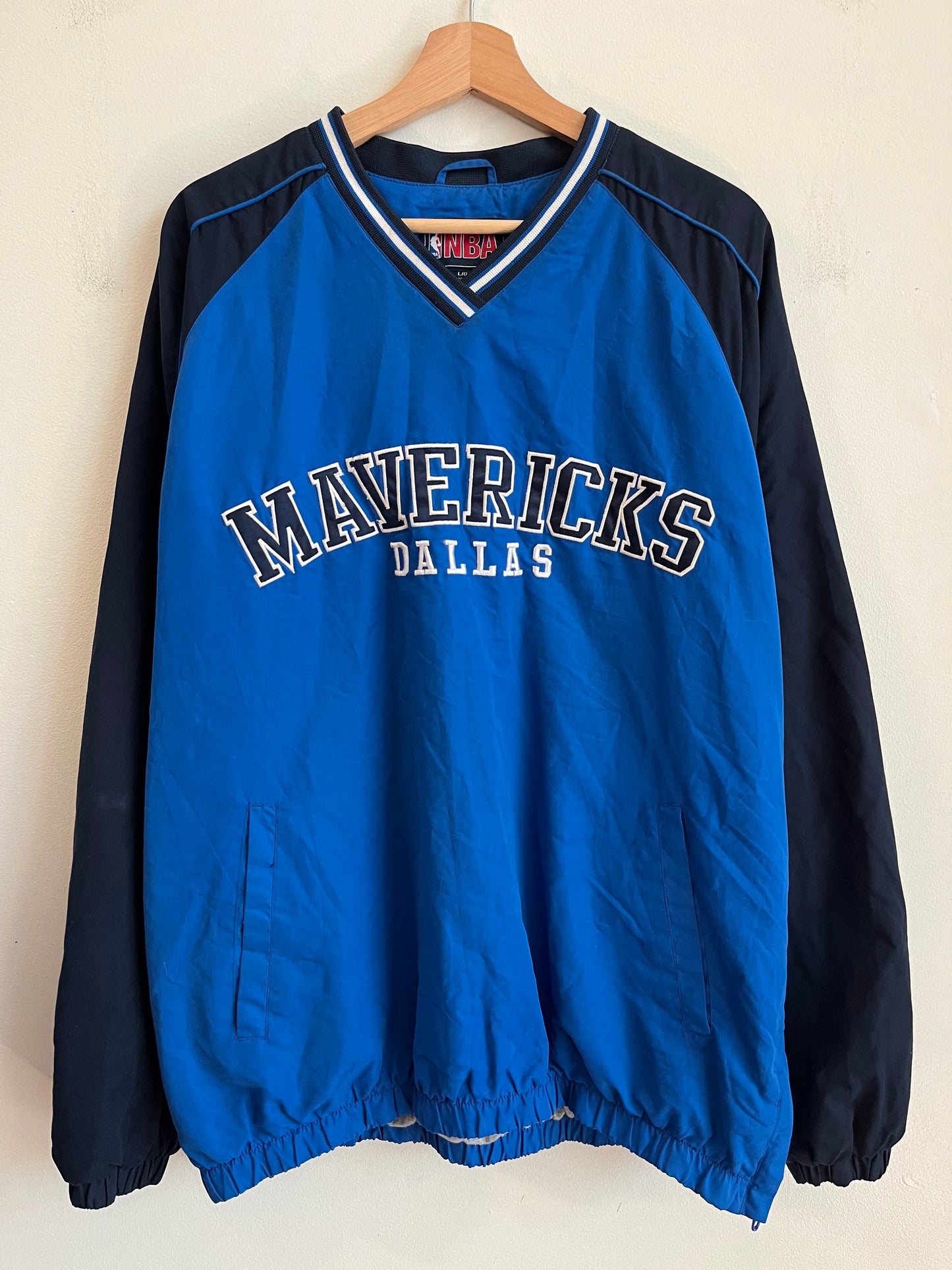 00s Dallas Mavericks Spell Out NBA Windbreaker (L)