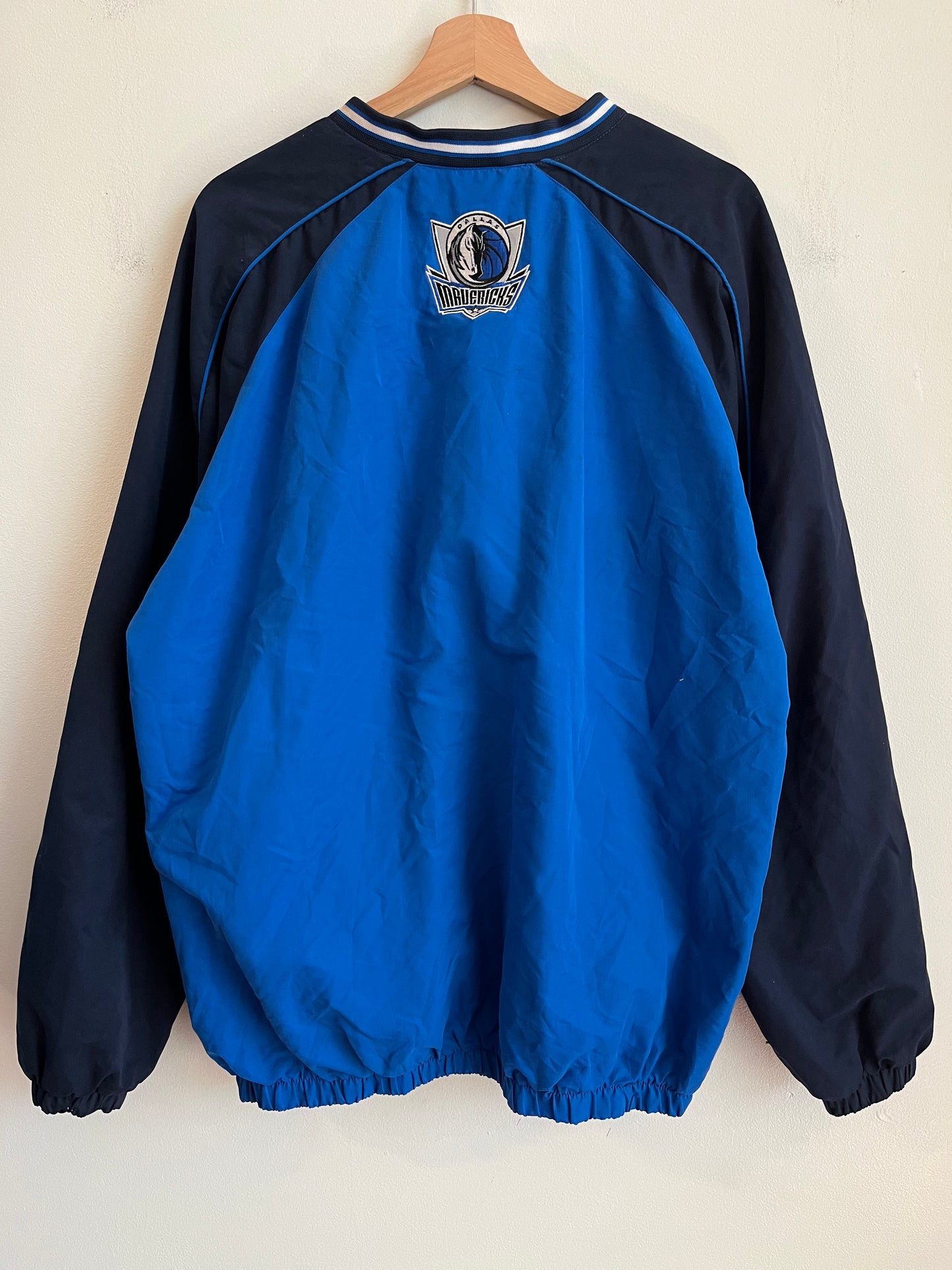 00s Dallas Mavericks Spell Out NBA Windbreaker (L)