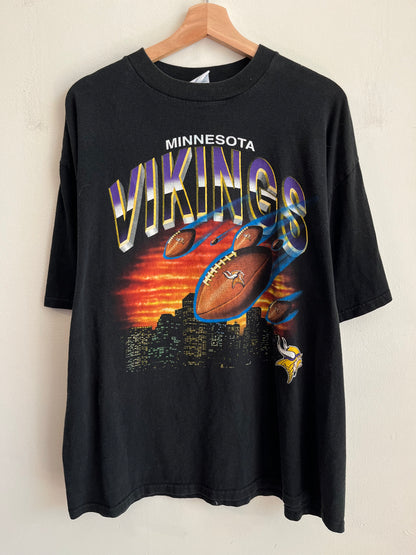90s Minnesota Vikings True Fan Graphic Tee (XL)