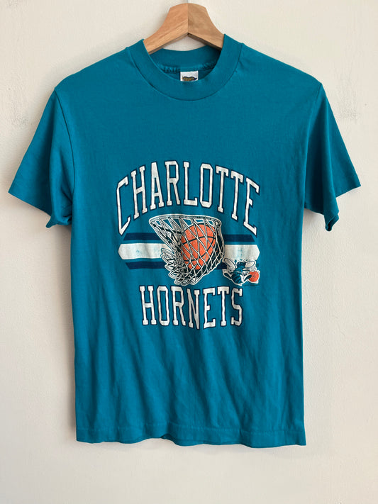 80s Charlotte Hornets Spell Out Trench Tee (M)
