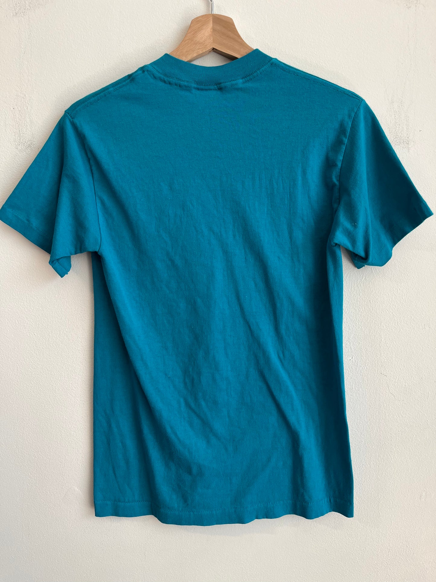 80s Charlotte Hornets Spell Out Trench Tee (M)