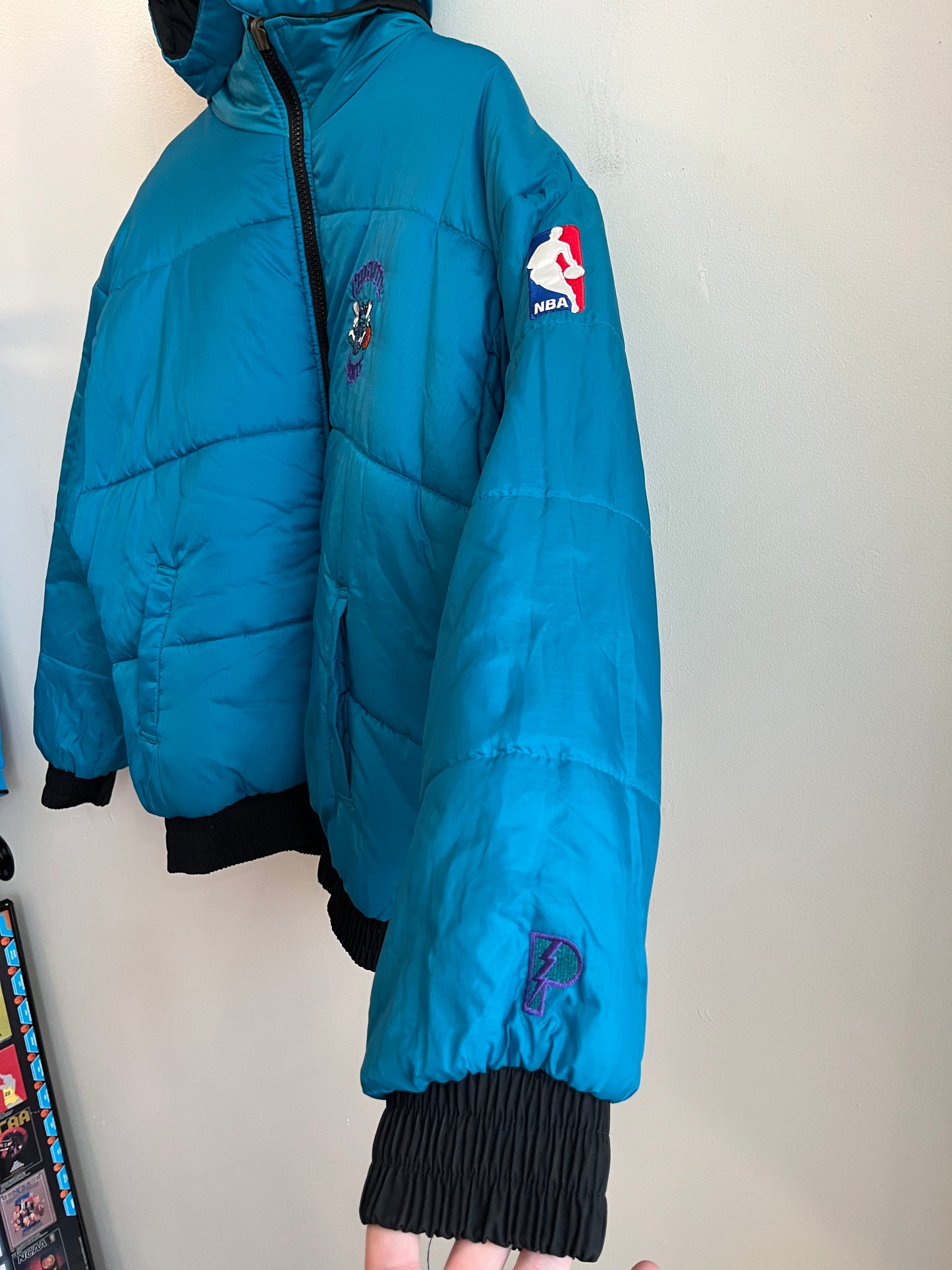 90s Charlotte Hornets Reversible Pro Player Puffer Jacket (XL)