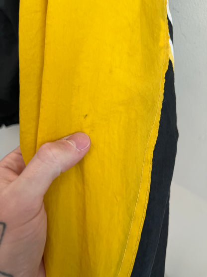 1990s Pittsburgh Steelers Pro Player Two Tone Spell Out Windbreaker (M)