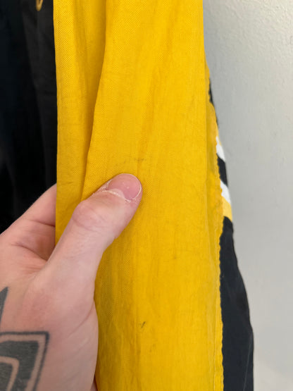 1990s Pittsburgh Steelers Pro Player Two Tone Spell Out Windbreaker (M)