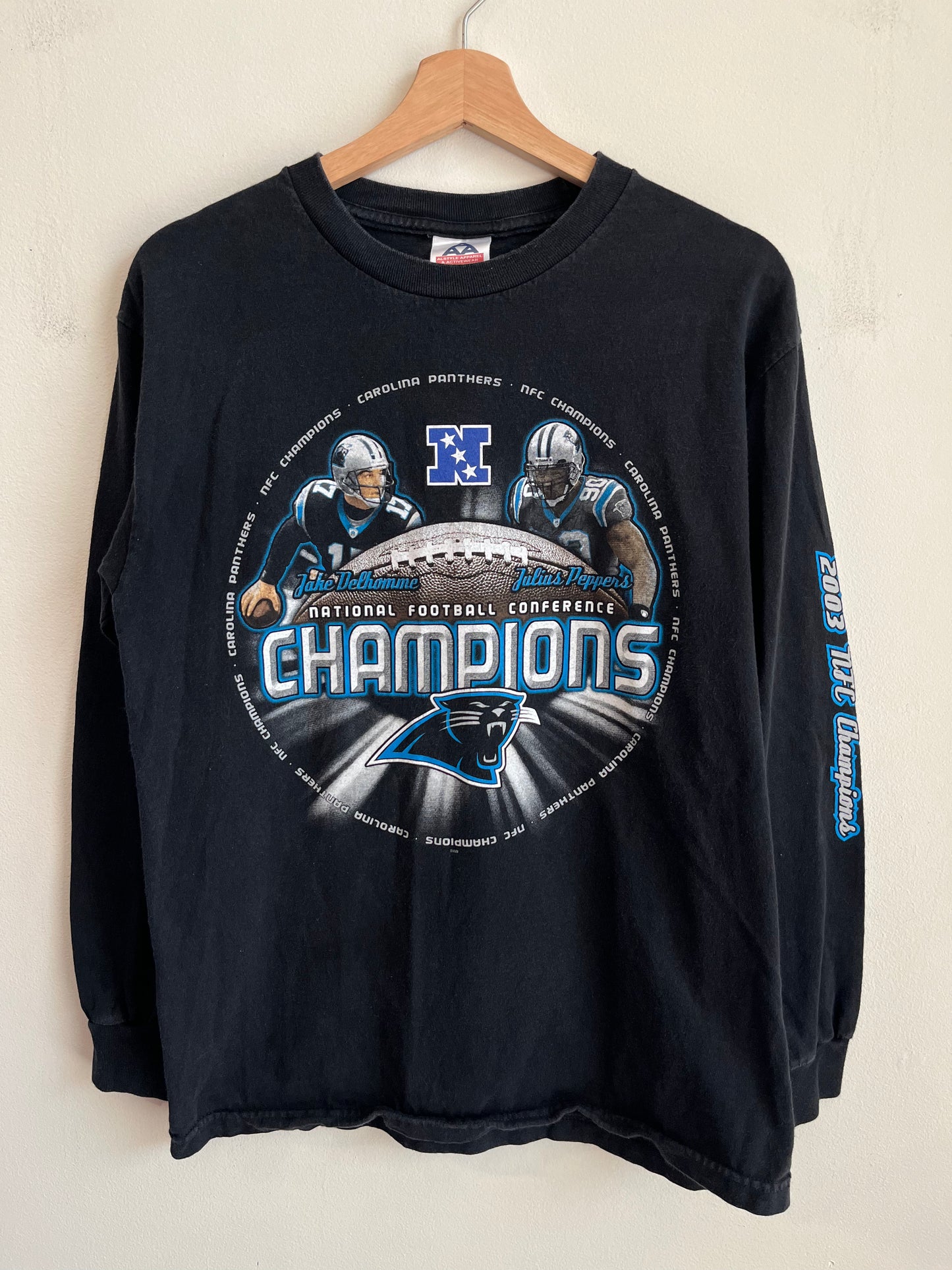 2003 Carolina Panthers Jake Delhomme & Julius Peppers Long Sleeve Shirt (M)