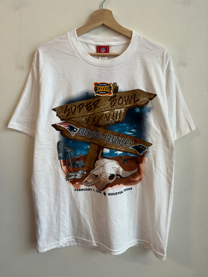 2004 Carolina Panthers VS. New England Patriots Super Bowl Graphic Deadstock Tee (M)