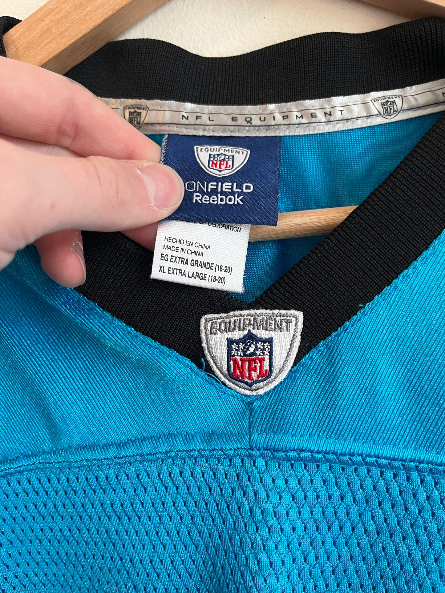 00s Carolina Panthers Jon Beason Electric Blue Jersey (Youth XL)
