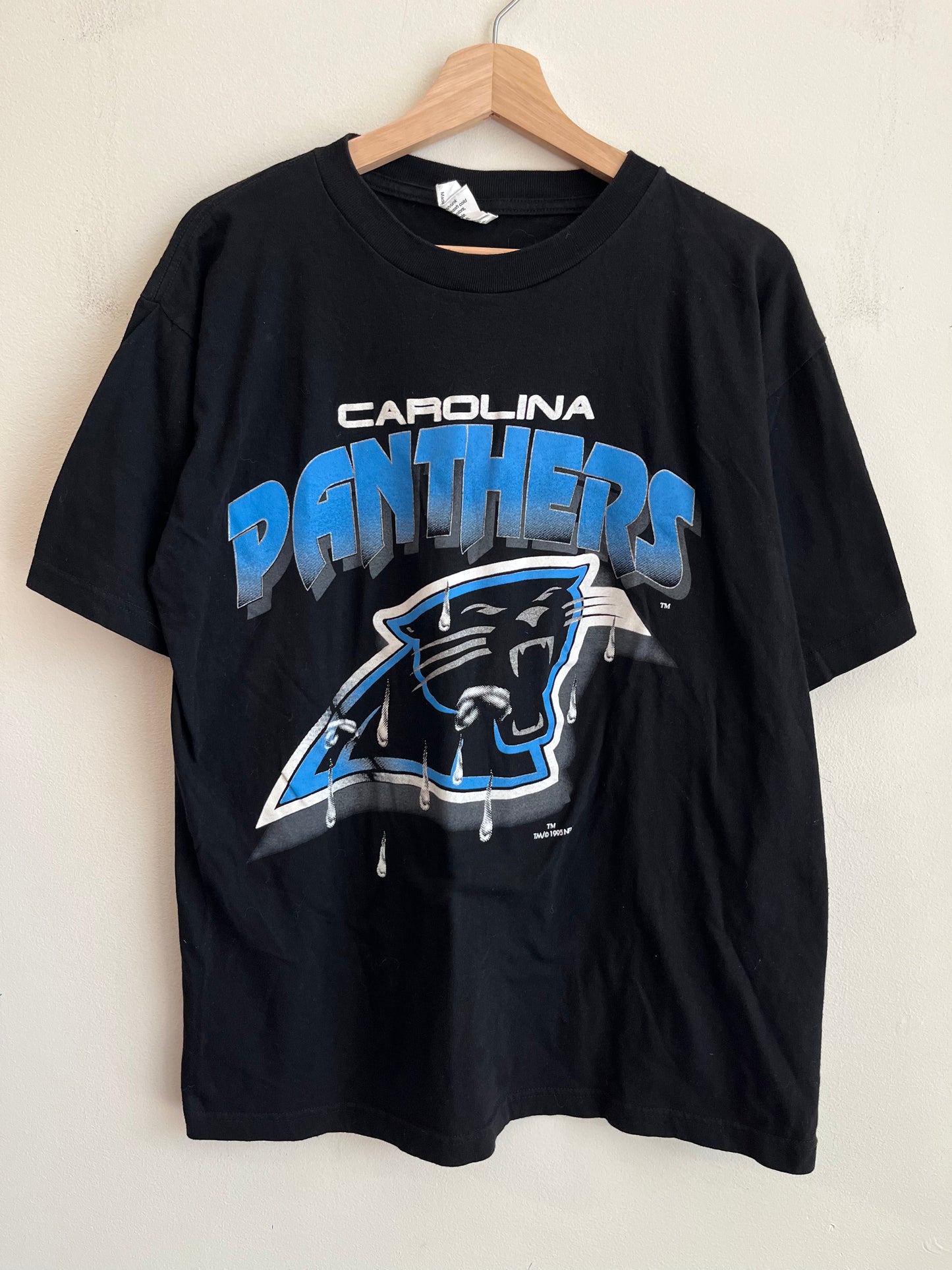 1995 Carolina Panthers Spell Out Rain Drop Logo Graphic Tee (L)