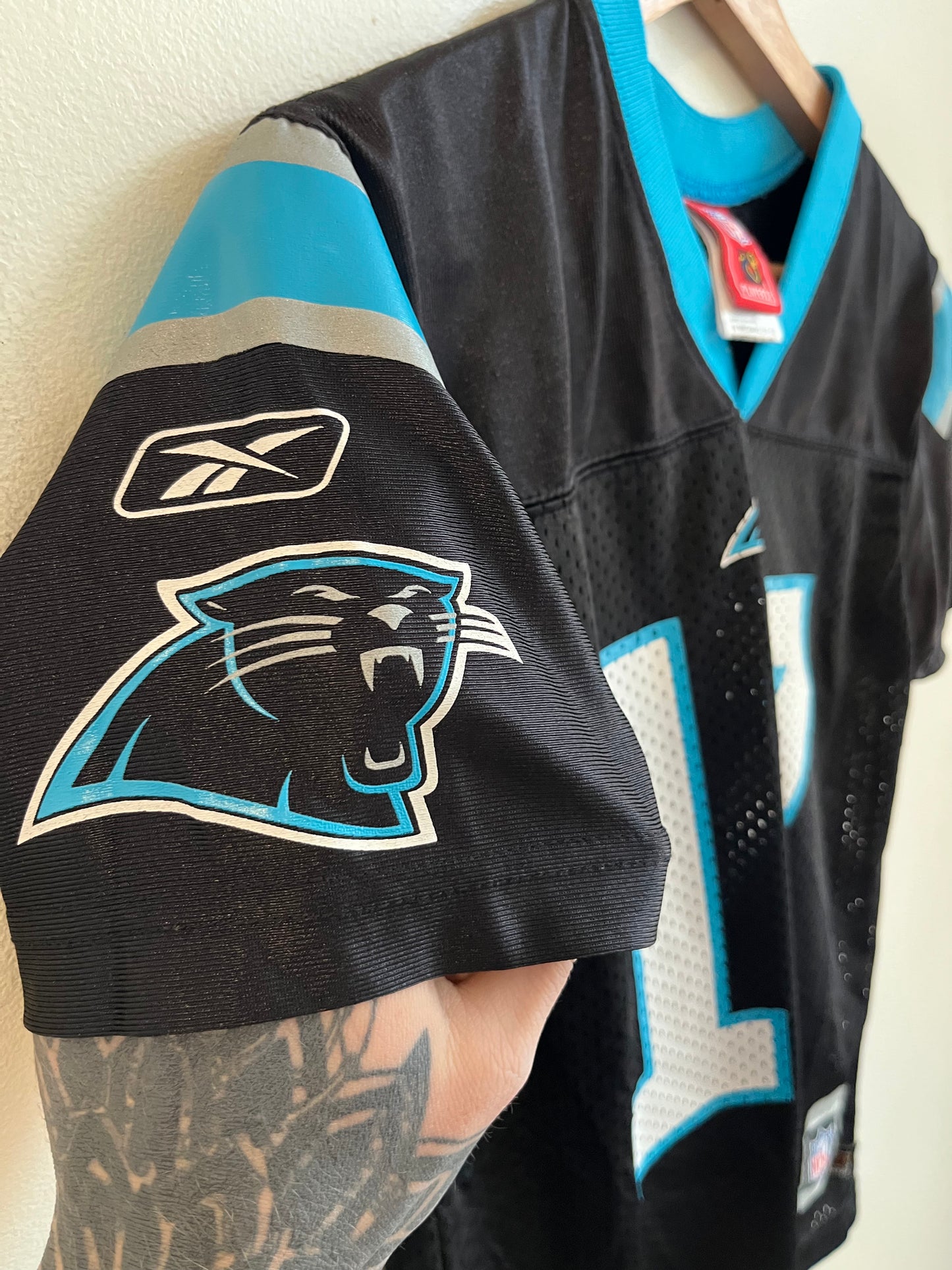 00s Carolina Panthers Jake Delhomme NFL Players Jersey (Youth M)