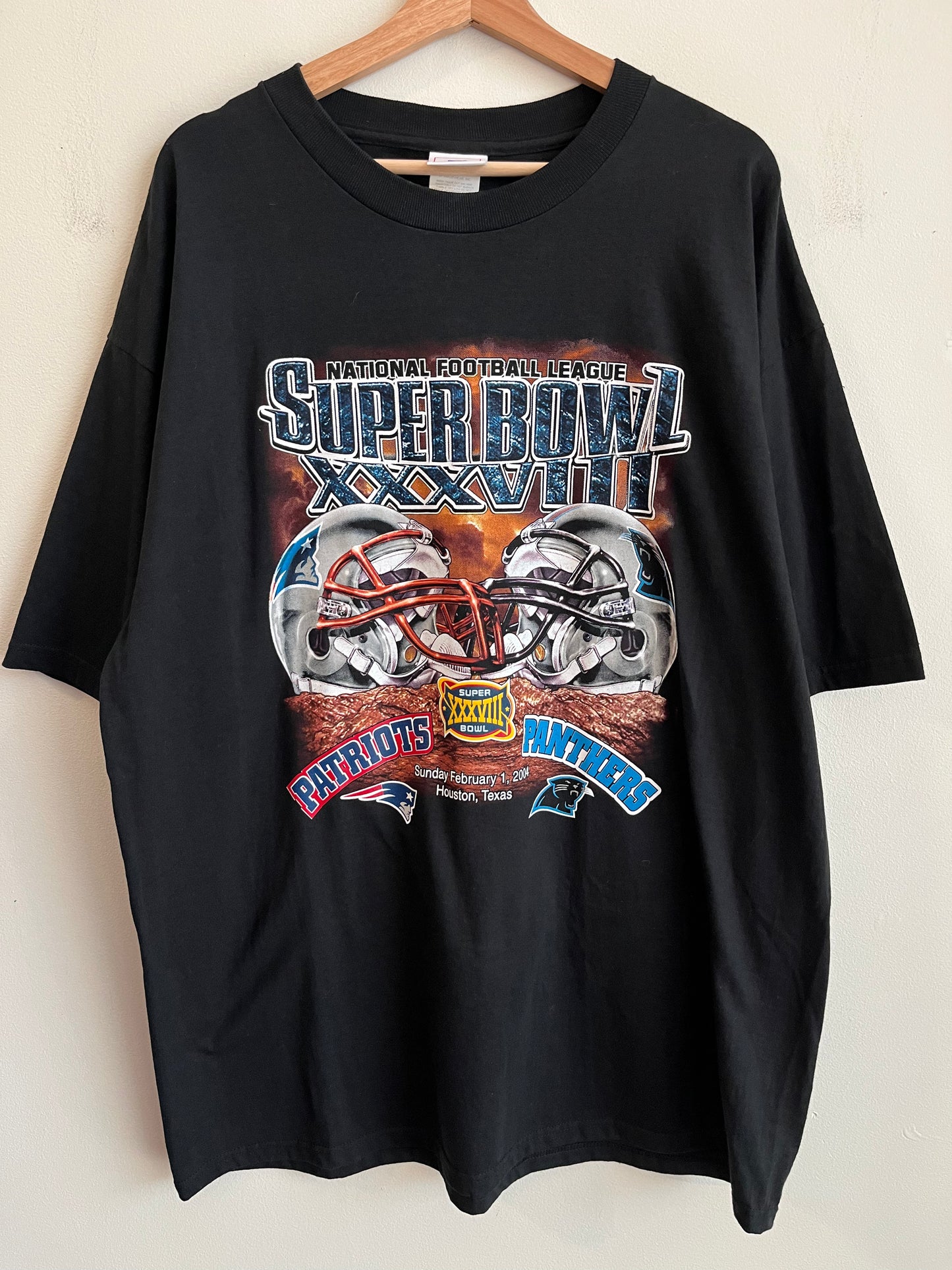 2004 Panthers v Patriots Black SB XXXVIII Tee (XL)