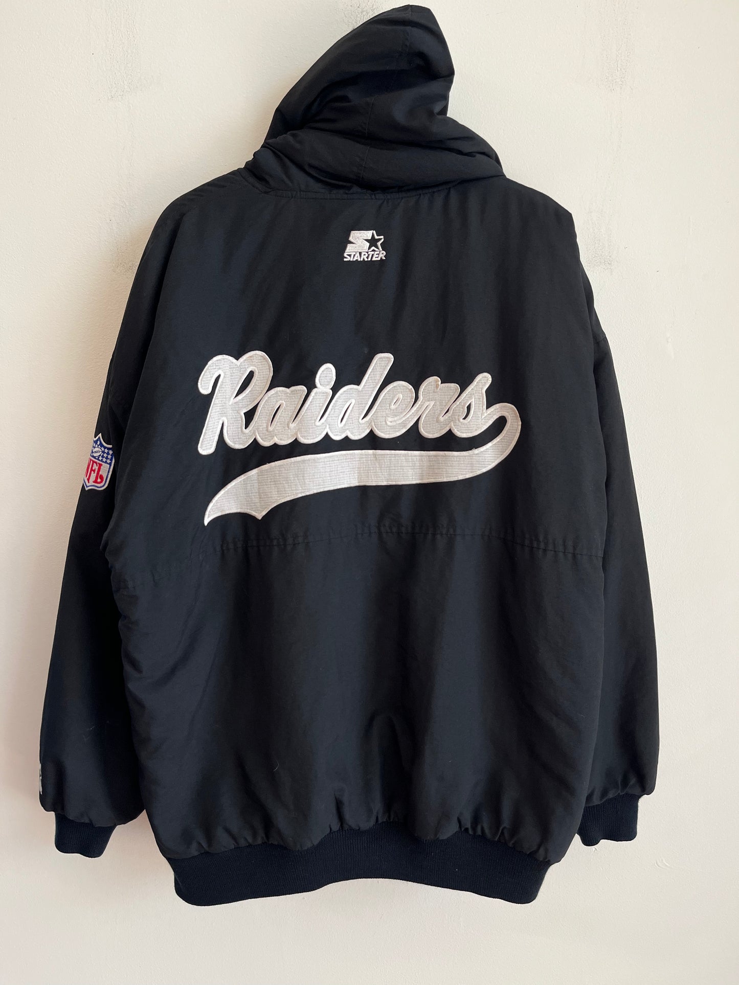 90s Oakland Raiders Black Starter Puffer Jacket (XL)
