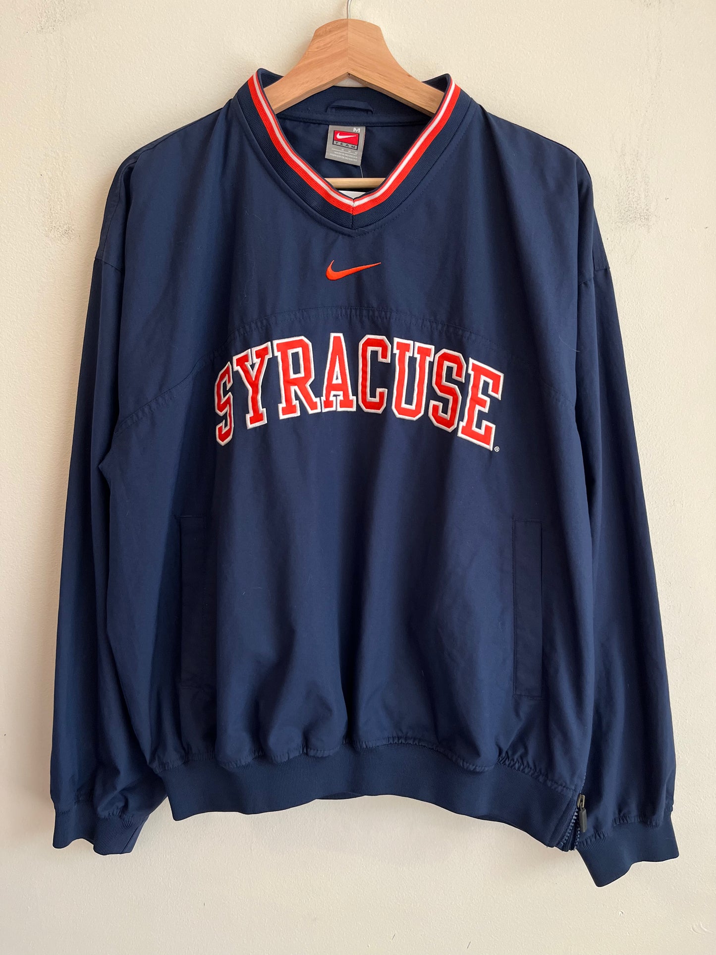 00s Syracuse University Nike Center Swoosh Windbreaker (M)