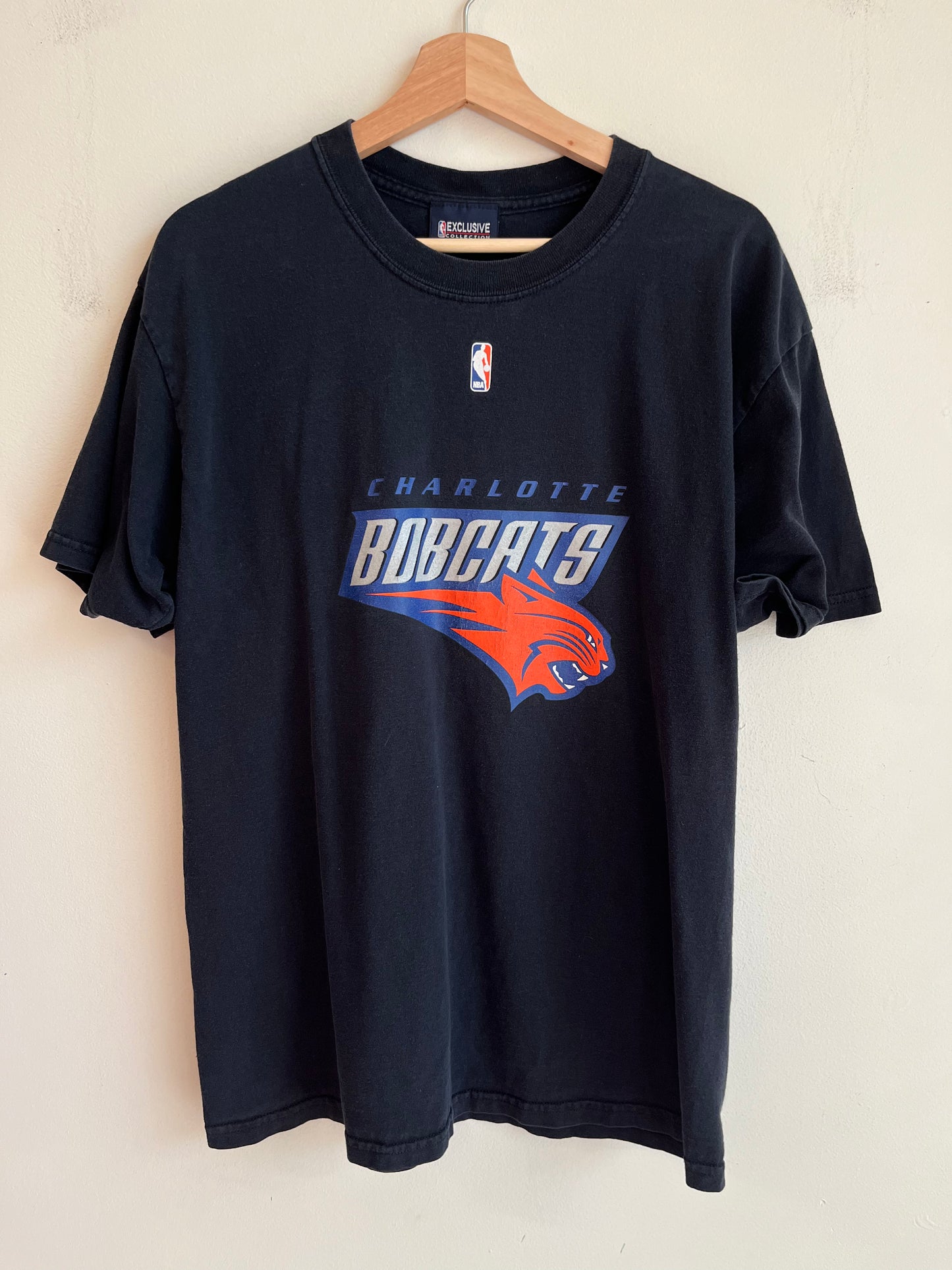 00s Charlotte Bobcats Navy Tee (L)