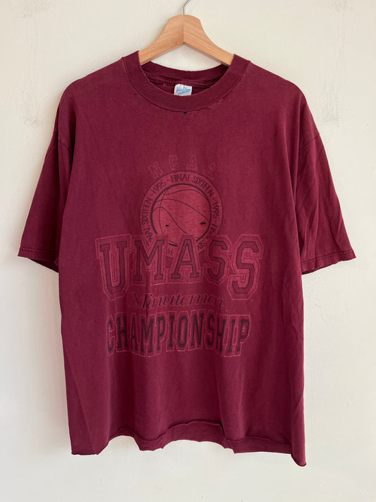 1995 U Mass Minute Men Cropped College Tee (XL)