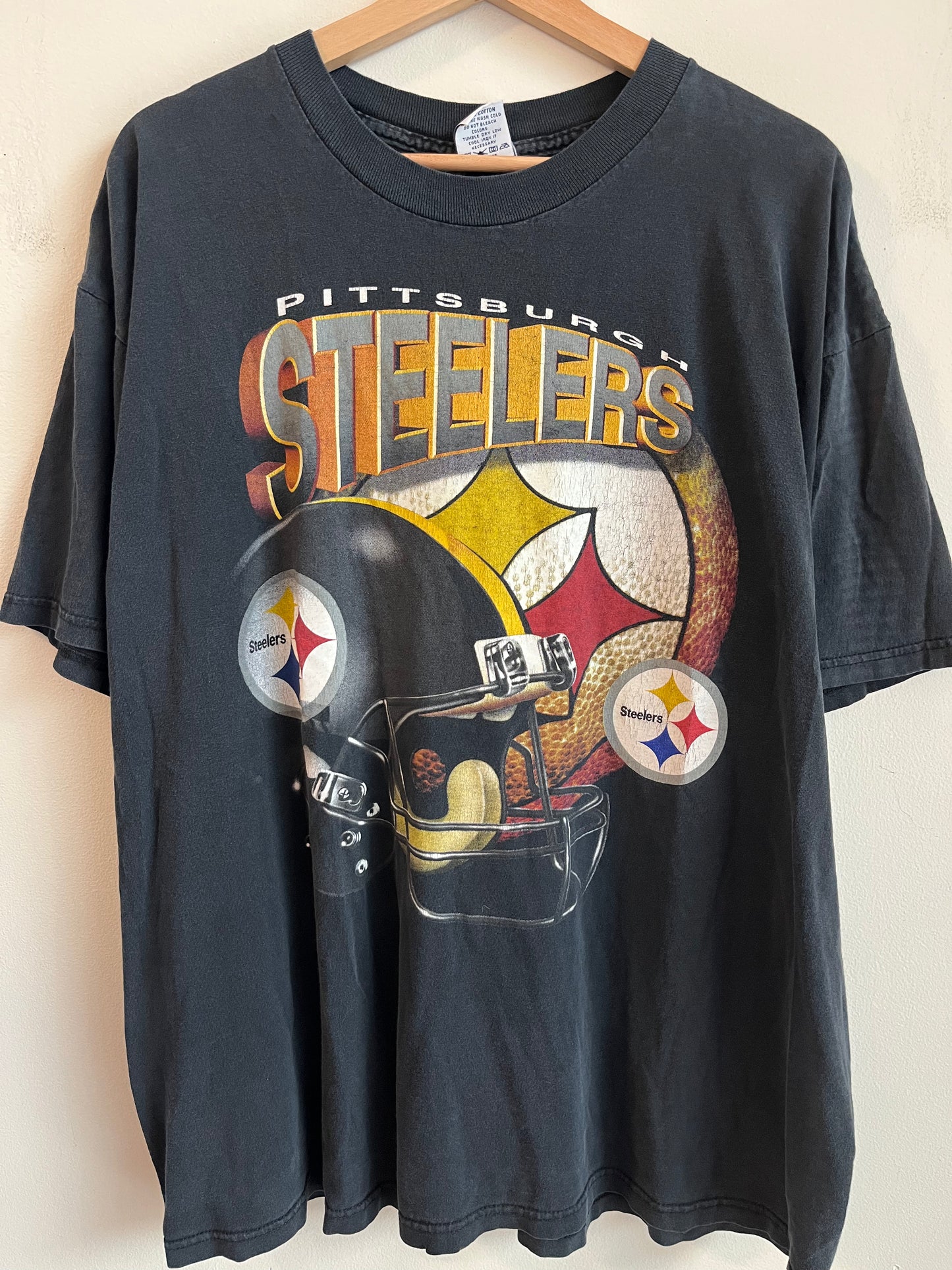 1990s Pittsburgh Steelers True Fan Helmet Tee (XL)