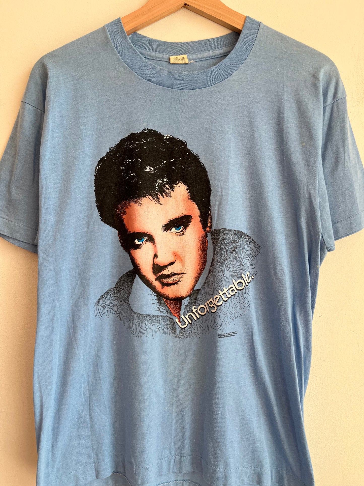 1987 Elvis Presely Unforgettable Graphic Tee (L)