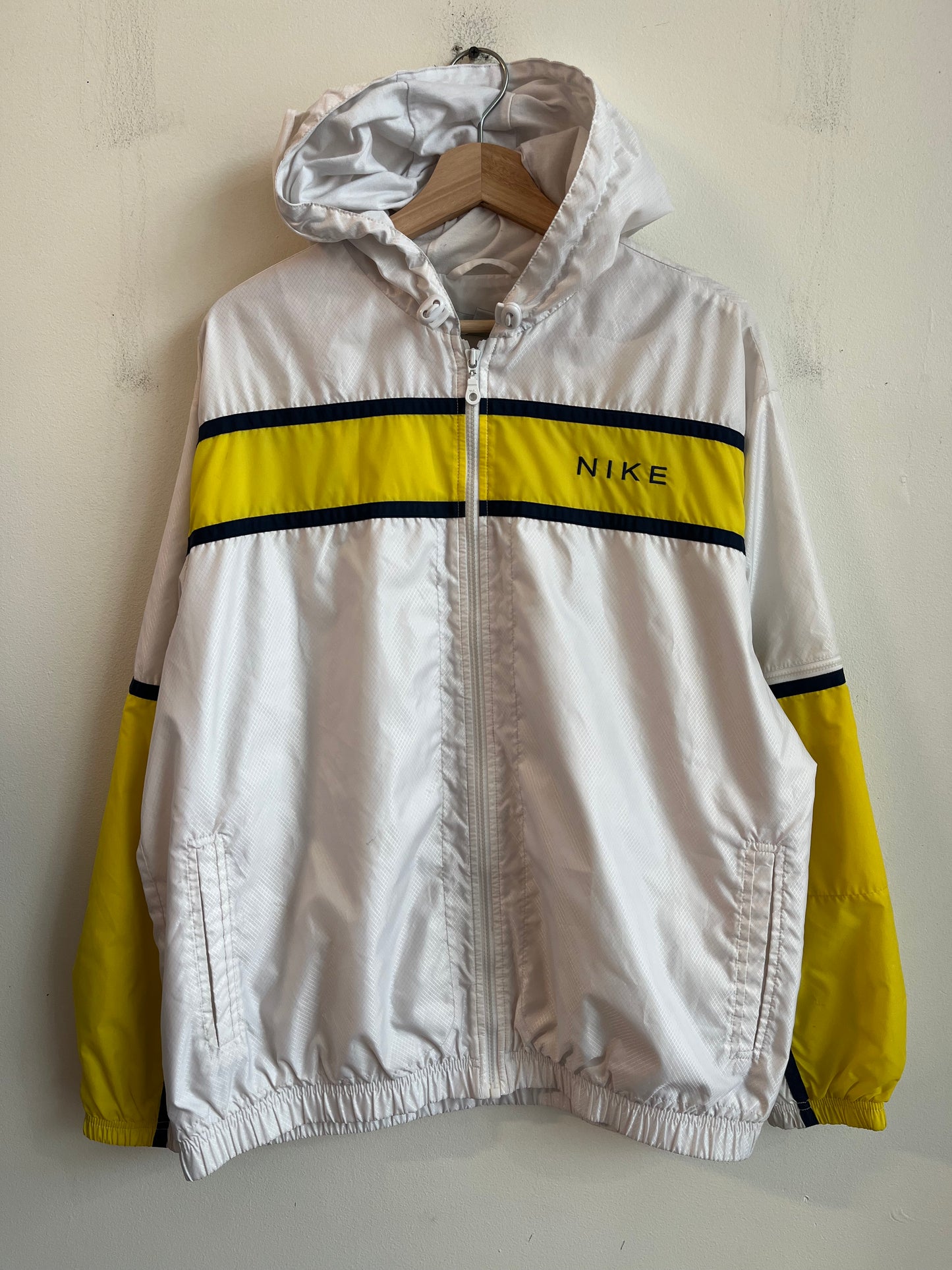 00s Nike Striped Essential Multi-Colored Windbreaker (XL)