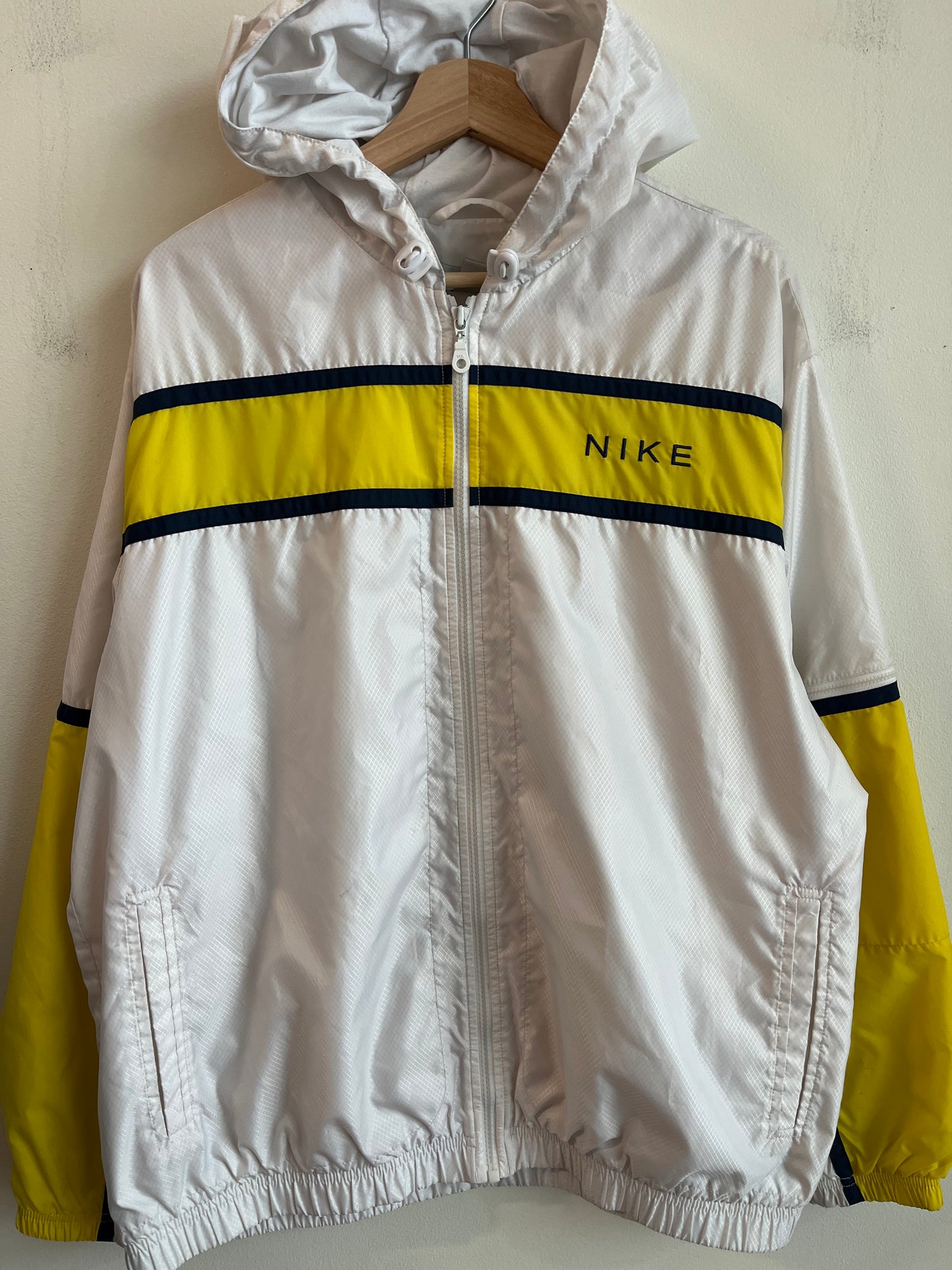 00s Nike Striped Essential Multi-Colored Windbreaker (XL)