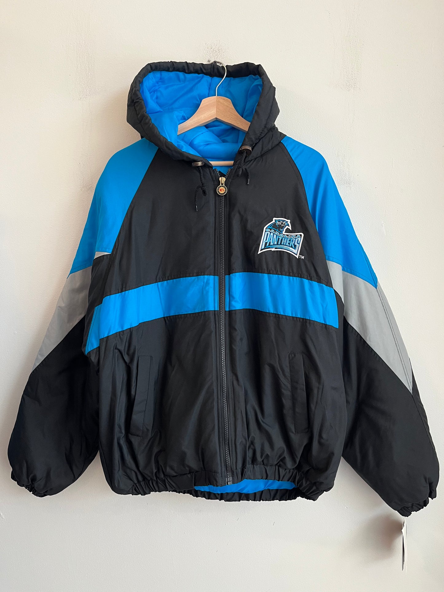 90s Carolina Panthers NFL Gameday Deadstock Puffer Jacket (L)