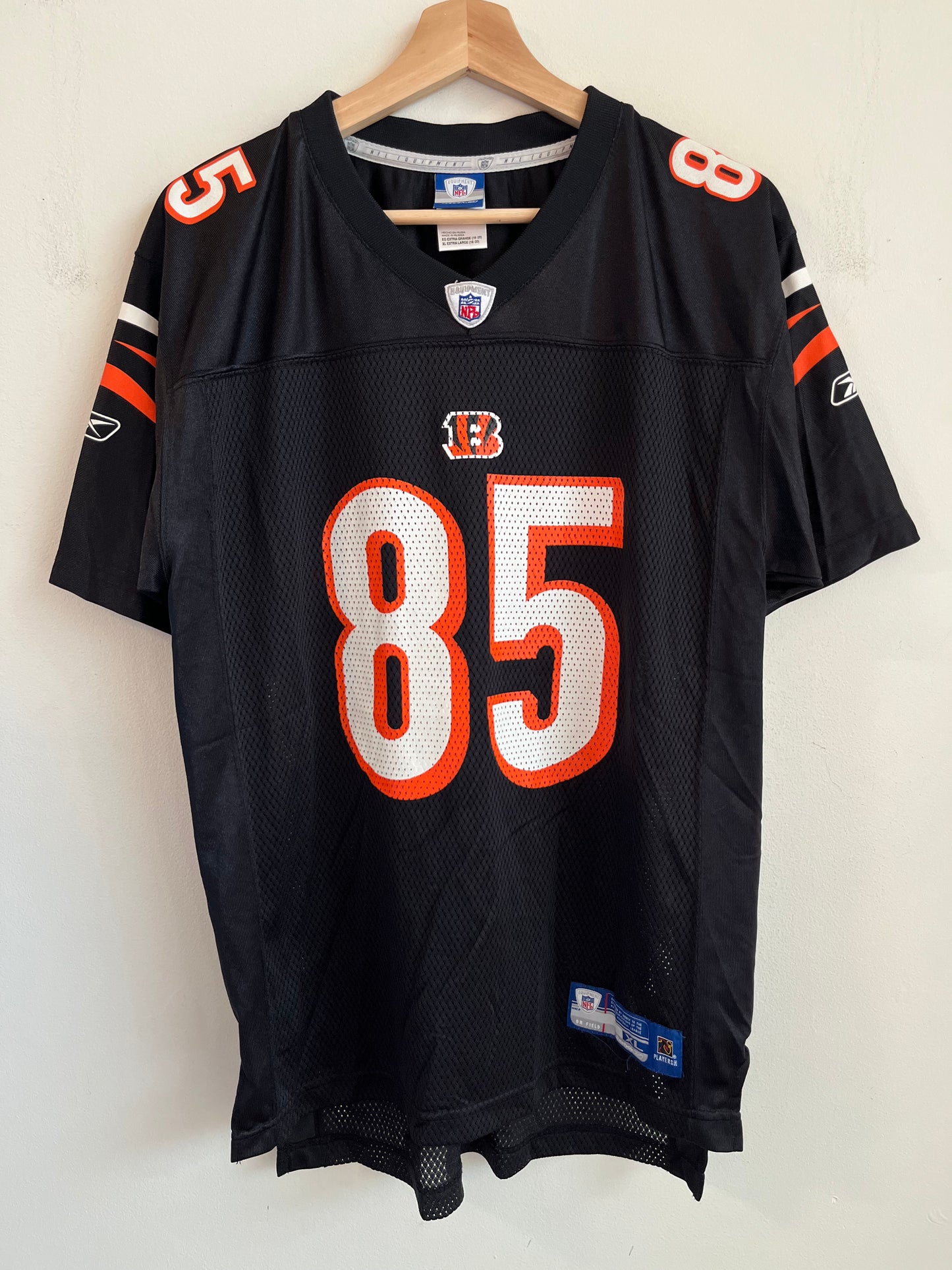 00s Cincinnati Bengals Chad Ocho Cinco Home Jersey (Youth XL)