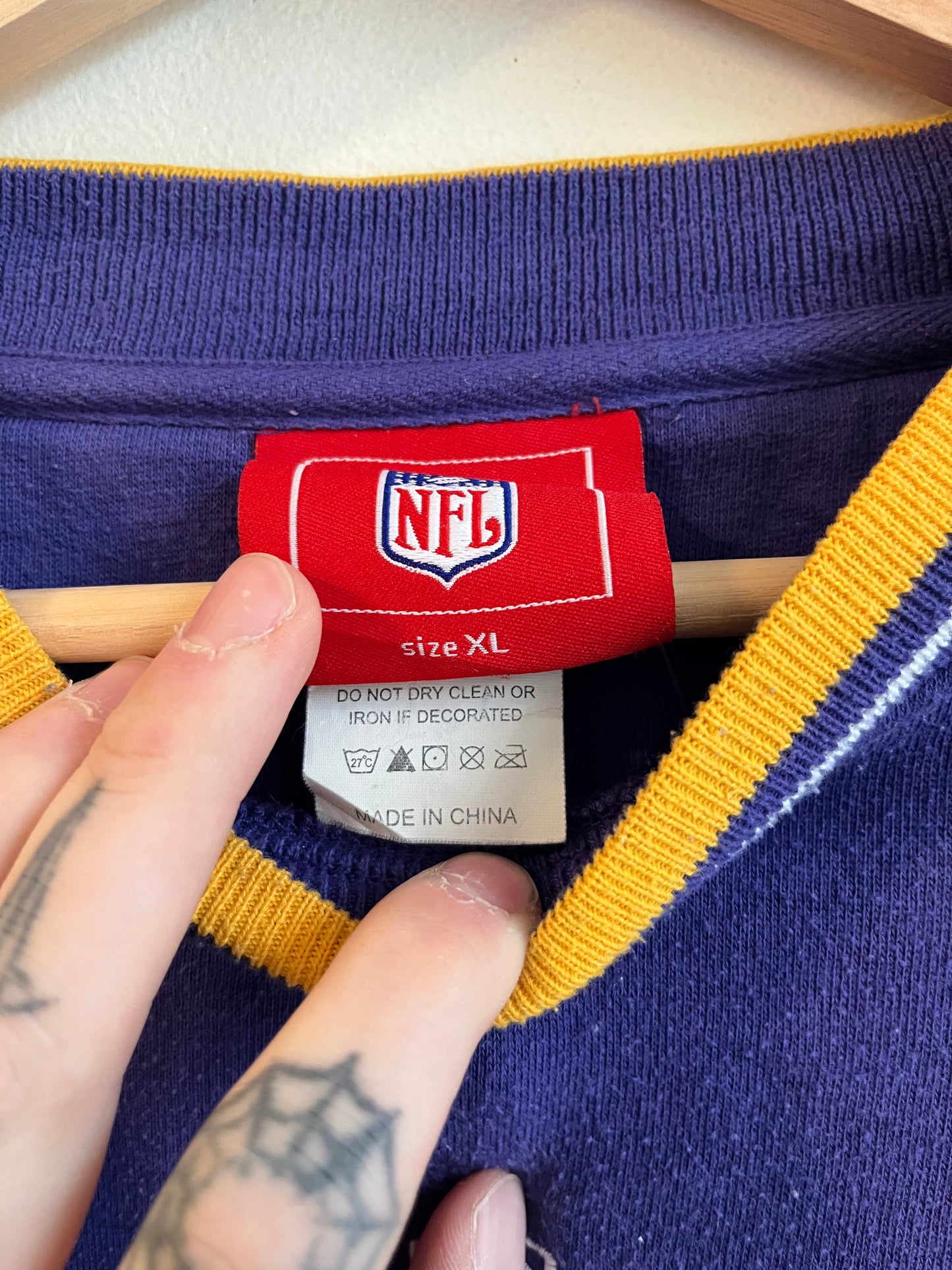00s Minnesota Vikings Purple Spell Out Crewneck (XL)