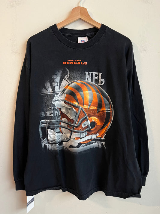 00s Cincinnati Bengals Helmet Graphic Long Sleeve Shirt (XL)