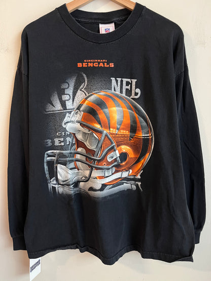 00s Cincinnati Bengals Helmet Graphic Long Sleeve Shirt (XL)