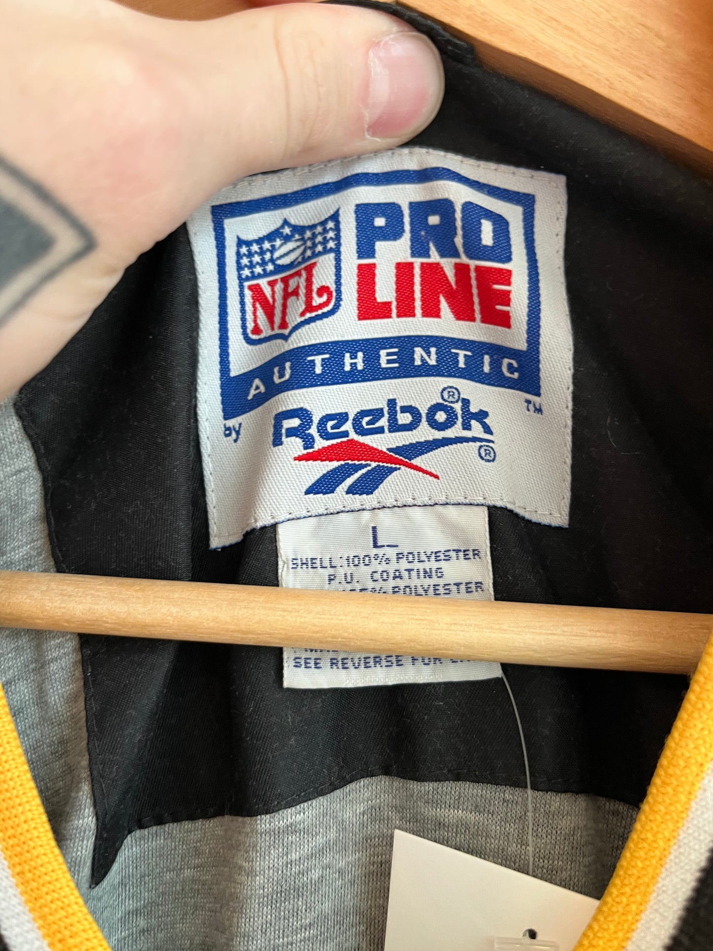 90s Pittsburgh Steelers Reebok Pro Line Windbreaker (L)